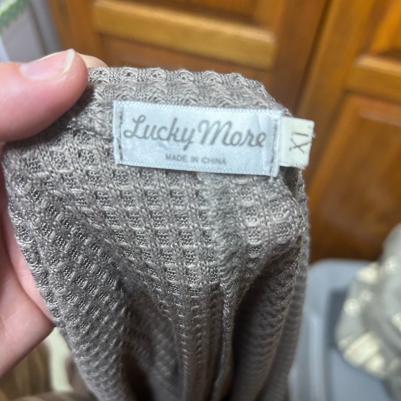 Top - Picture 3 of 3